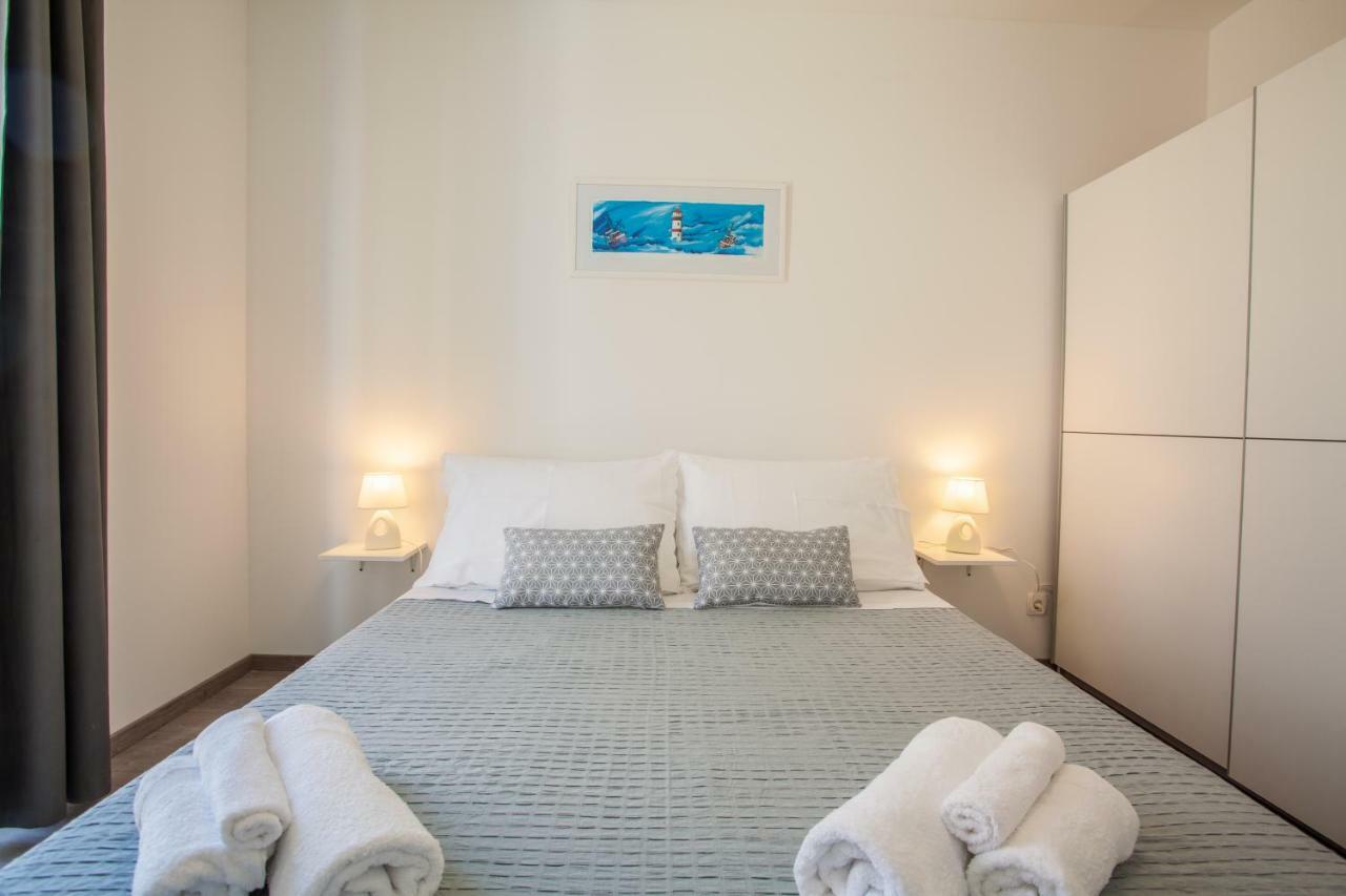 Apartment D Cres Extérieur photo