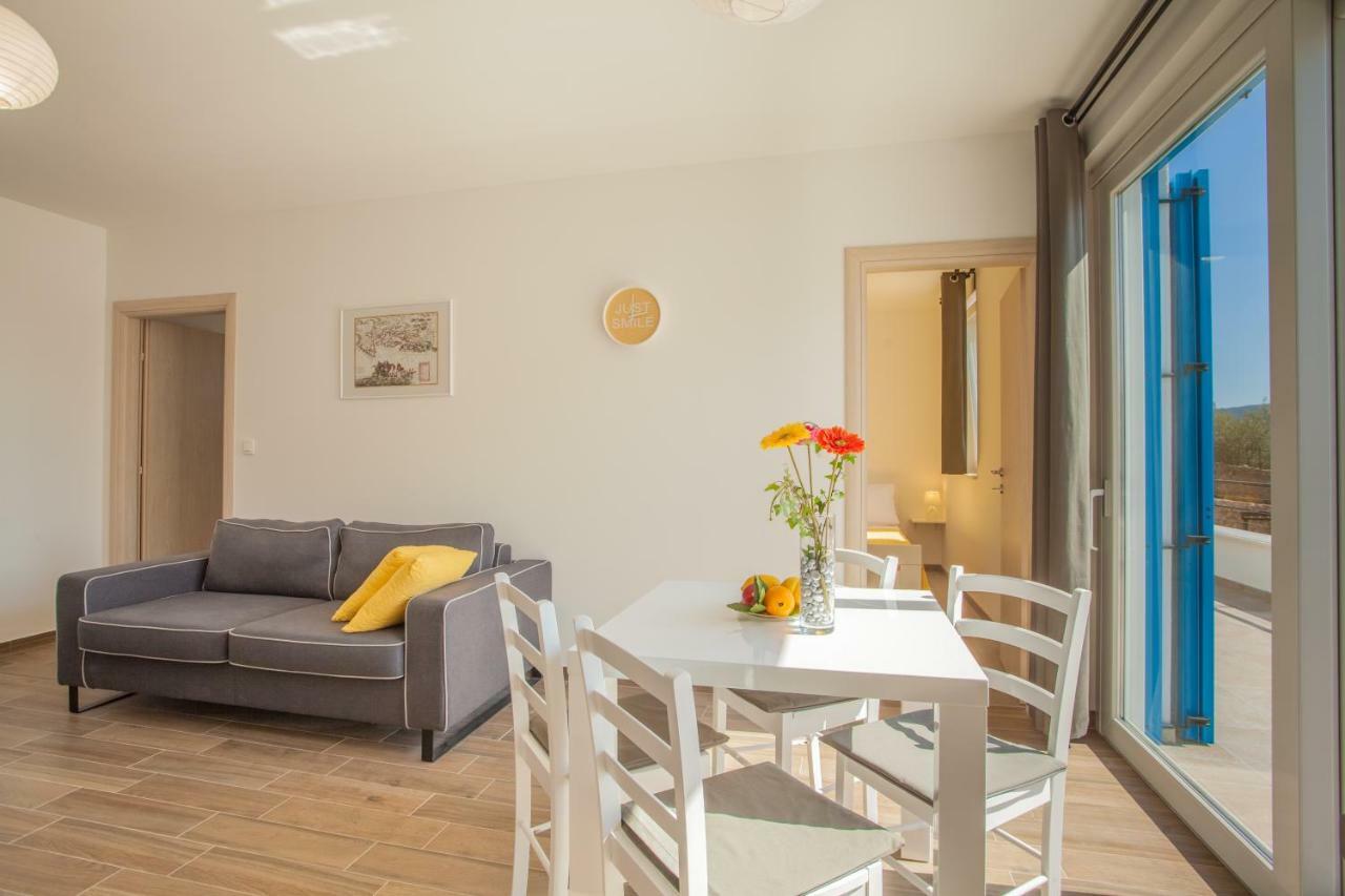 Apartment D Cres Extérieur photo